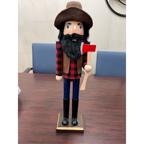 Nutcracker 15 Inch Lumberjack - Picture 1 of 6